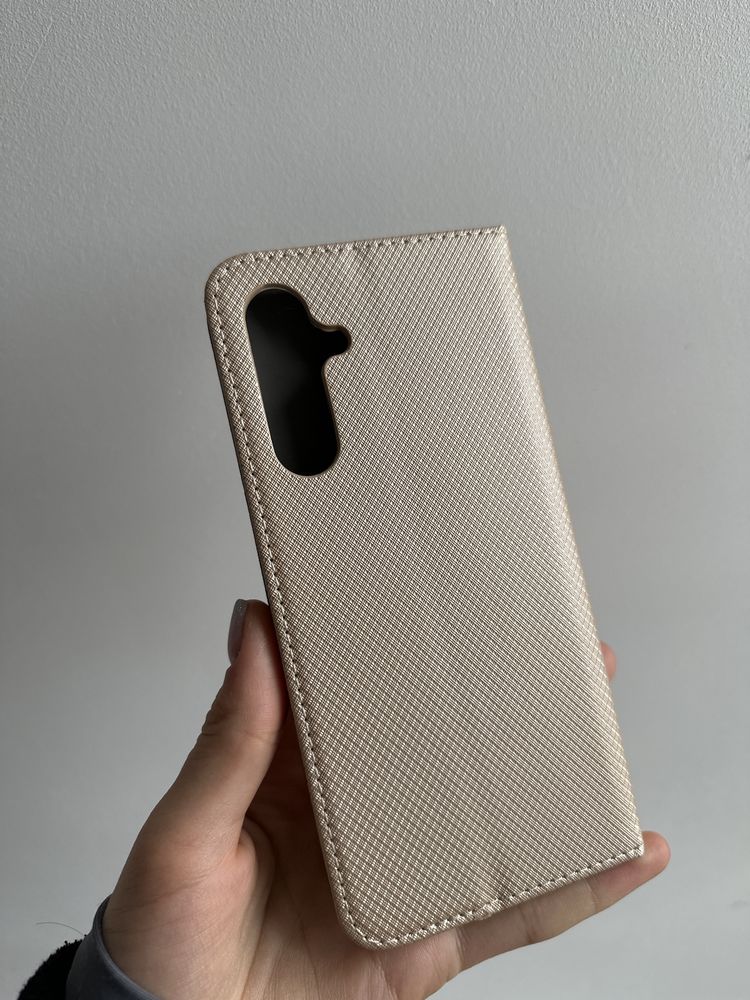 Etui zamykane złote do SAMSUNG A16