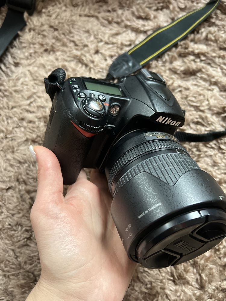 Продам дзеркальний фотоапарат Nikon D90