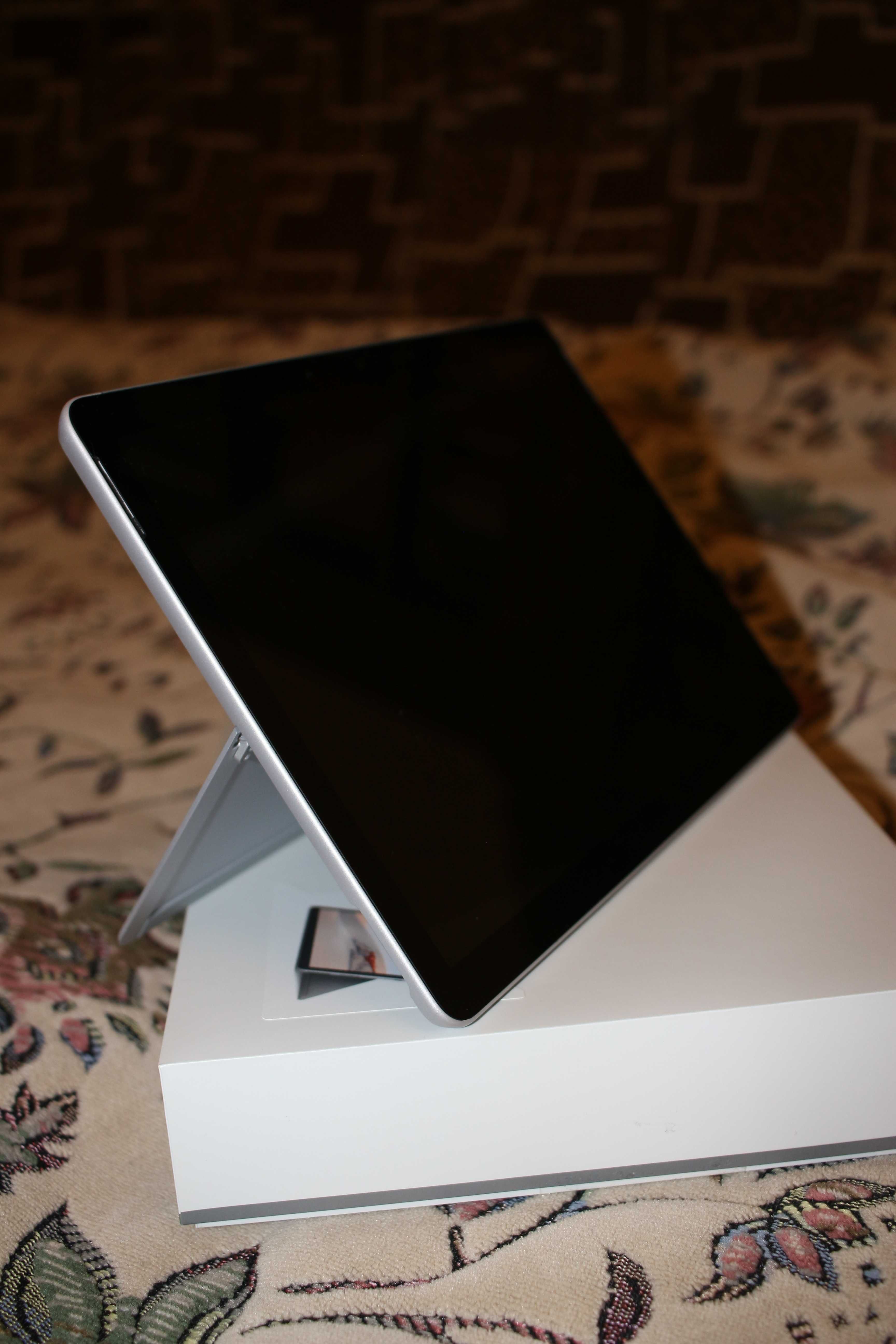 Планшет Microsoft Surface Go 2   8/128 GB   Новий