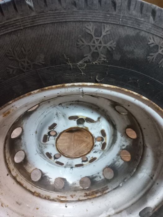 Резина зимова з дисками  на 16 _185/75