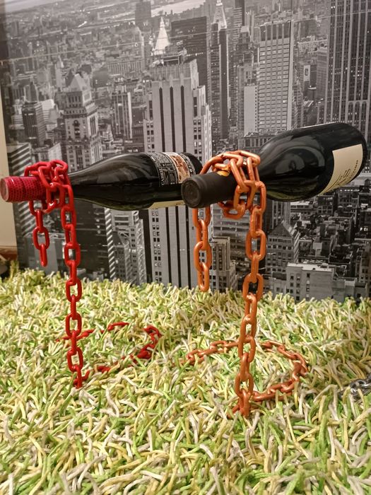 Vendo suportes de garrafas de corrente com pintura eletrostática 25 eu