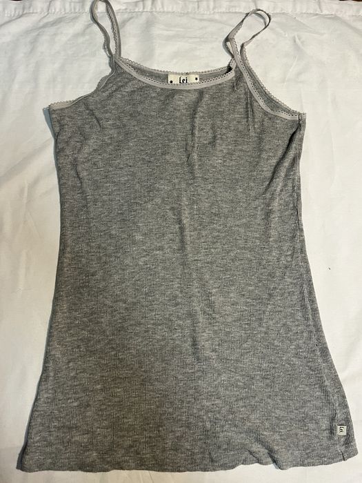 Szara bluzka na ramiączka Lei