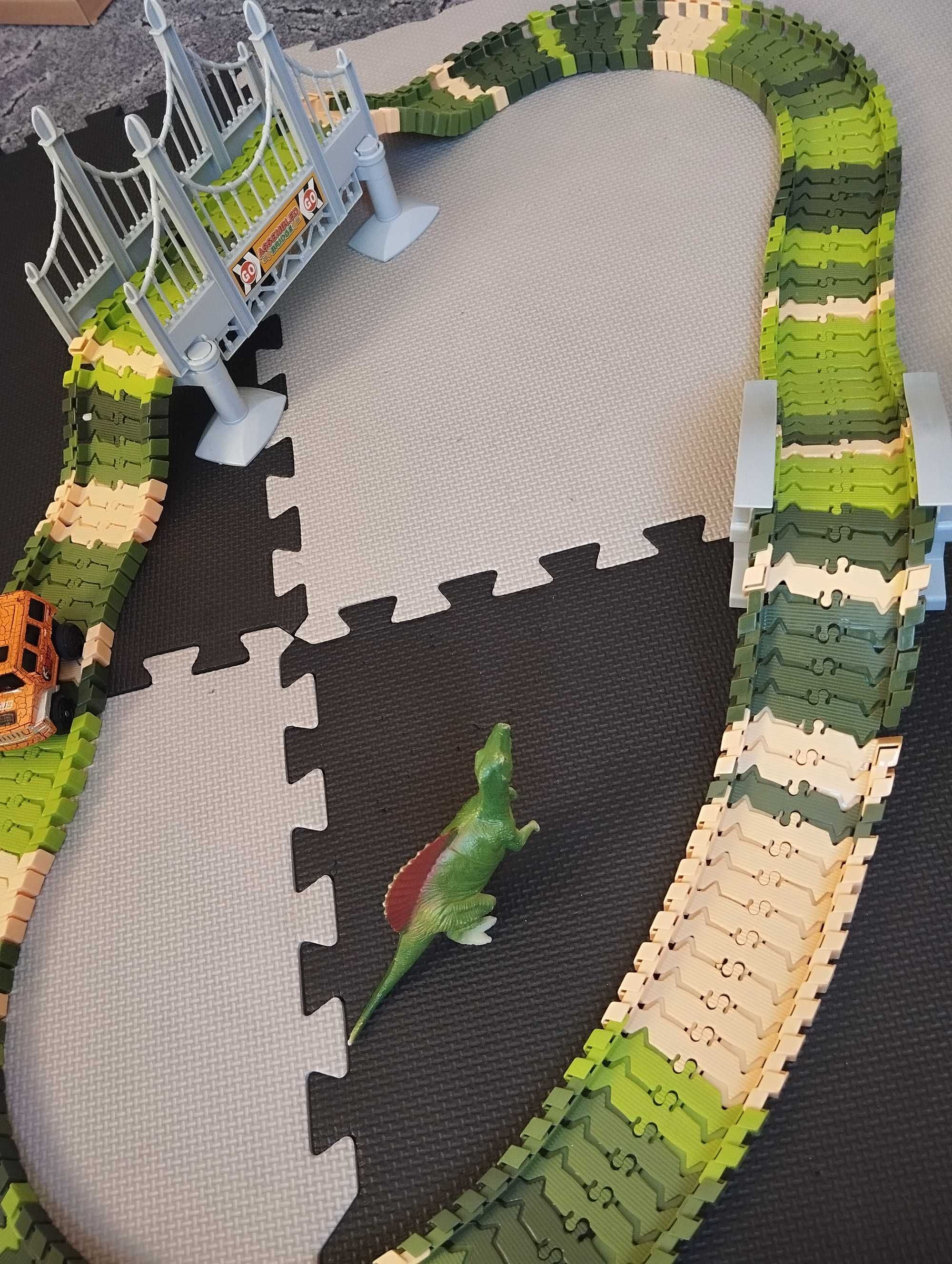 Park dinozaurów Dino Racing set