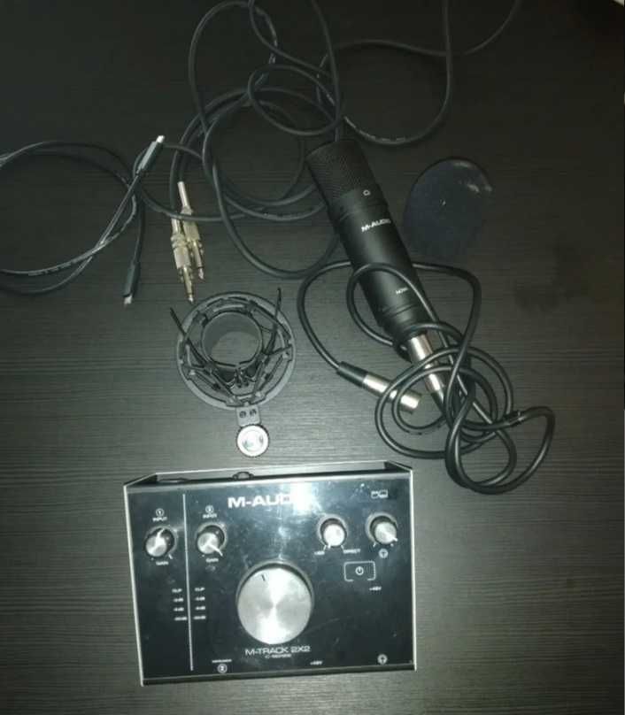 Interface audio e acessórios