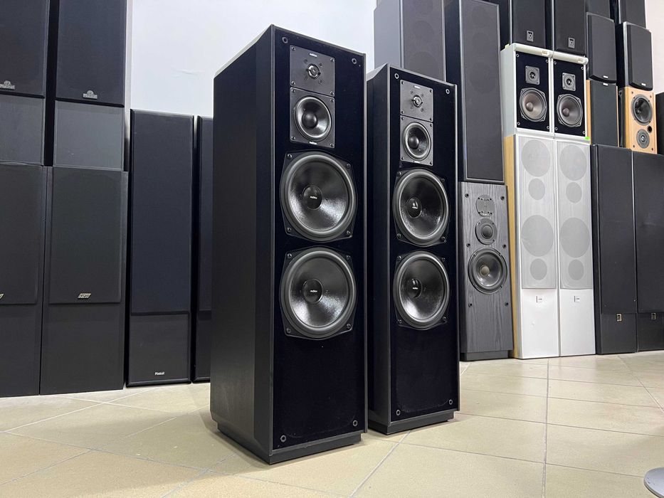 Kolumny podłogowe Revox Emporium B,  Audio Room