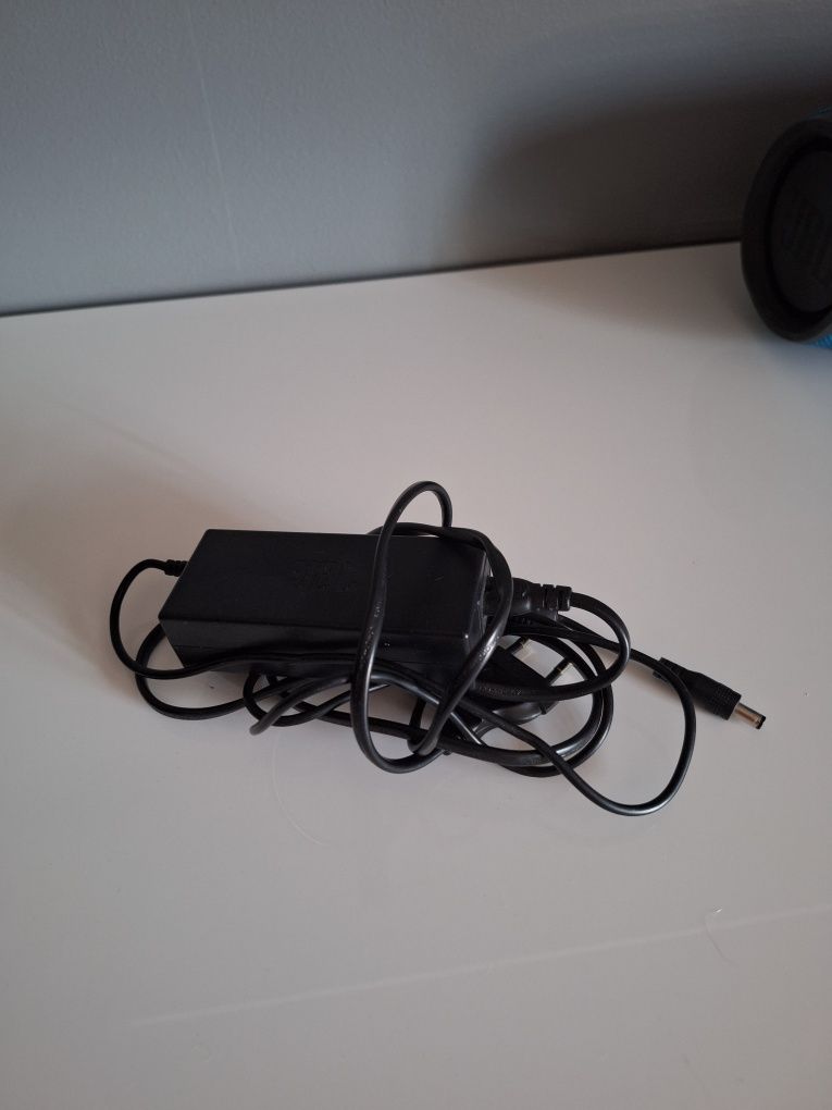 Głośnik bluetooth JBL Xtreme + ładowarka