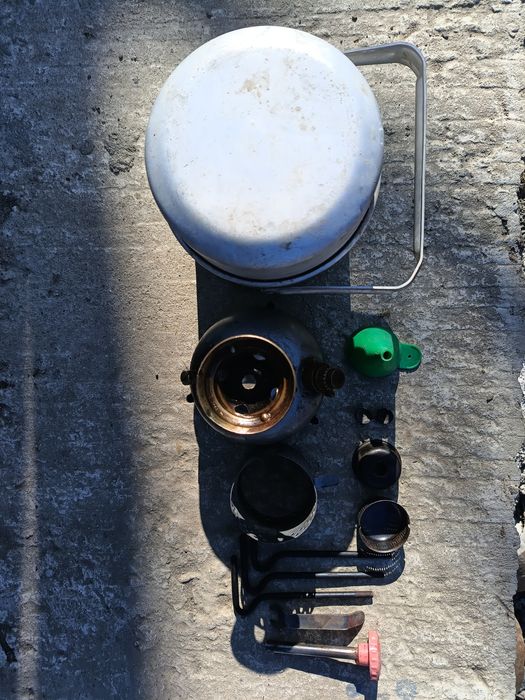 Примус, кірогаз.