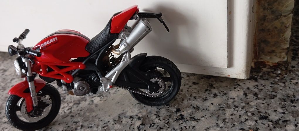 Mota coleção ducati
