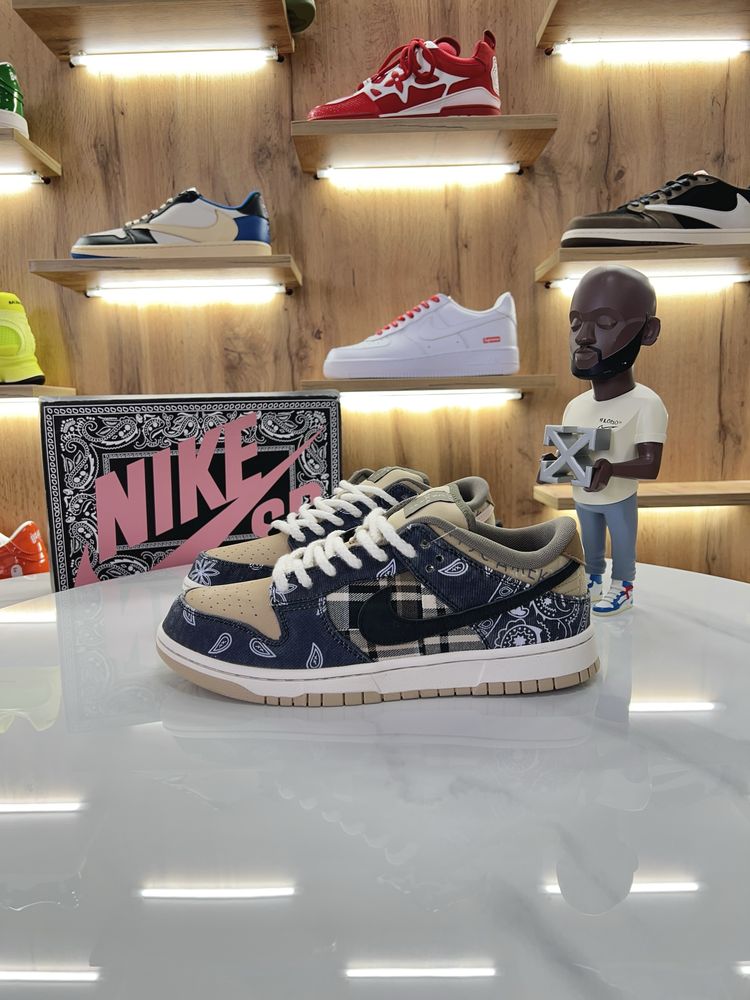 Кросівки Sb Dunk Low x Travis Scott Cactus Jack