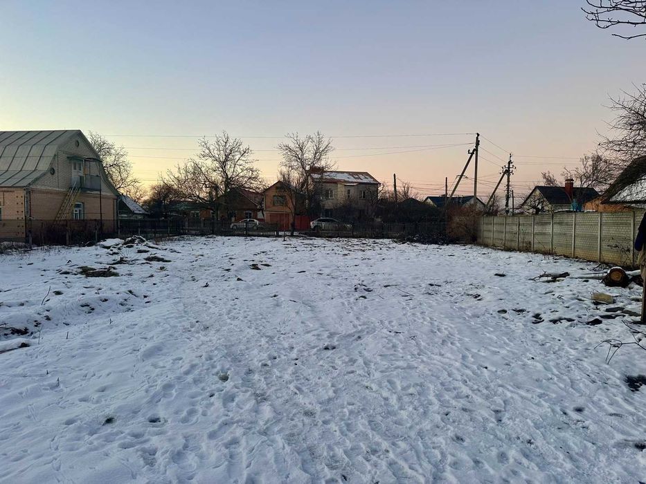 ФАСАДНА земельна ділянка в мікрорайоні Пирогово