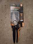 Sekator nożycowy FISKARS X-series M P921