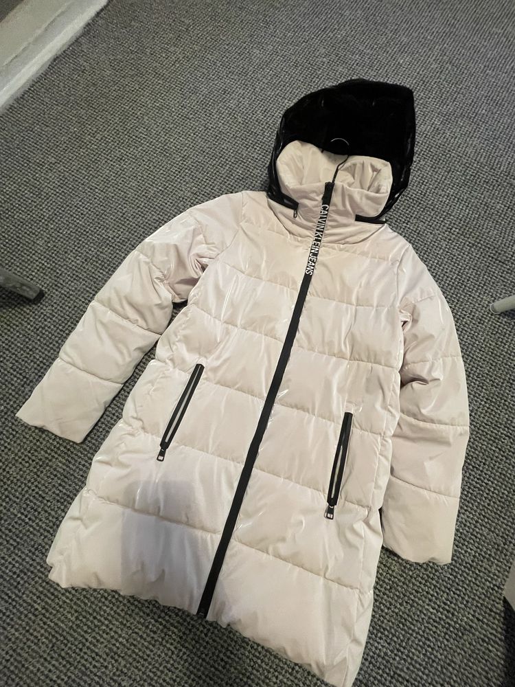 Zimowa puchowa damska kurtka Calvin Klein rozmiar S