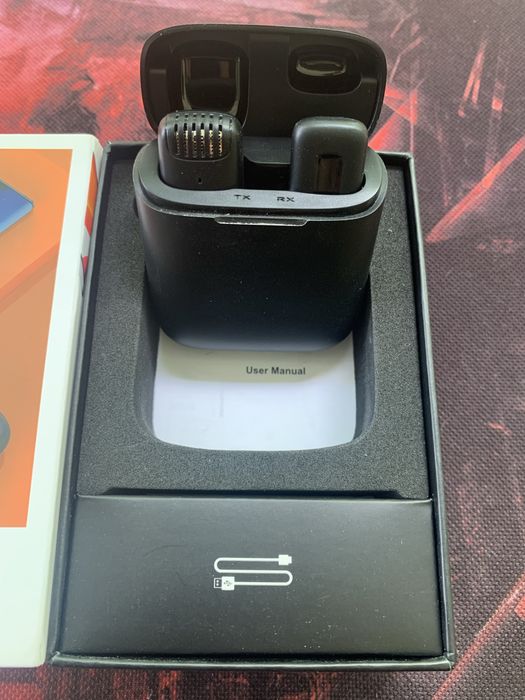 Мікрофон бездротовий петличний з кейсом для зарядки