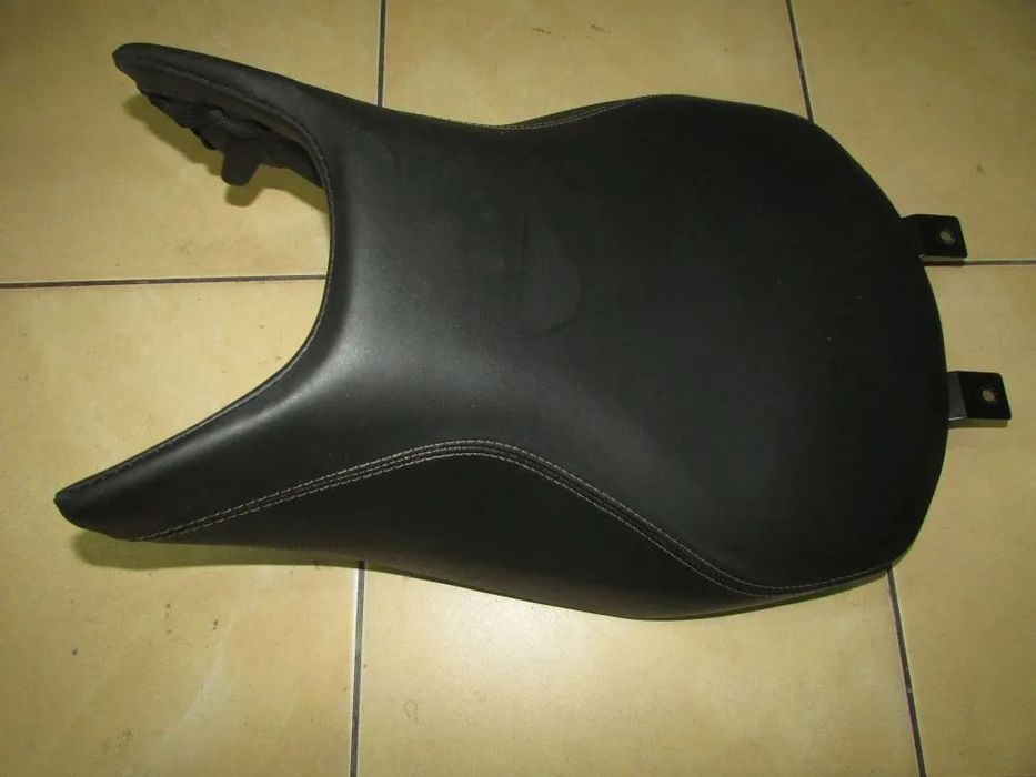 Benelli TRK 502X siedzenie kierowcy przód