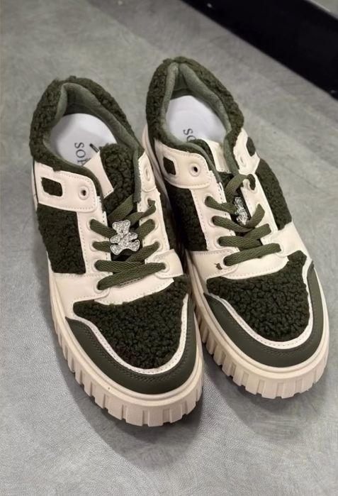 кроссовки Sopra с мехом и массивной подошвой.