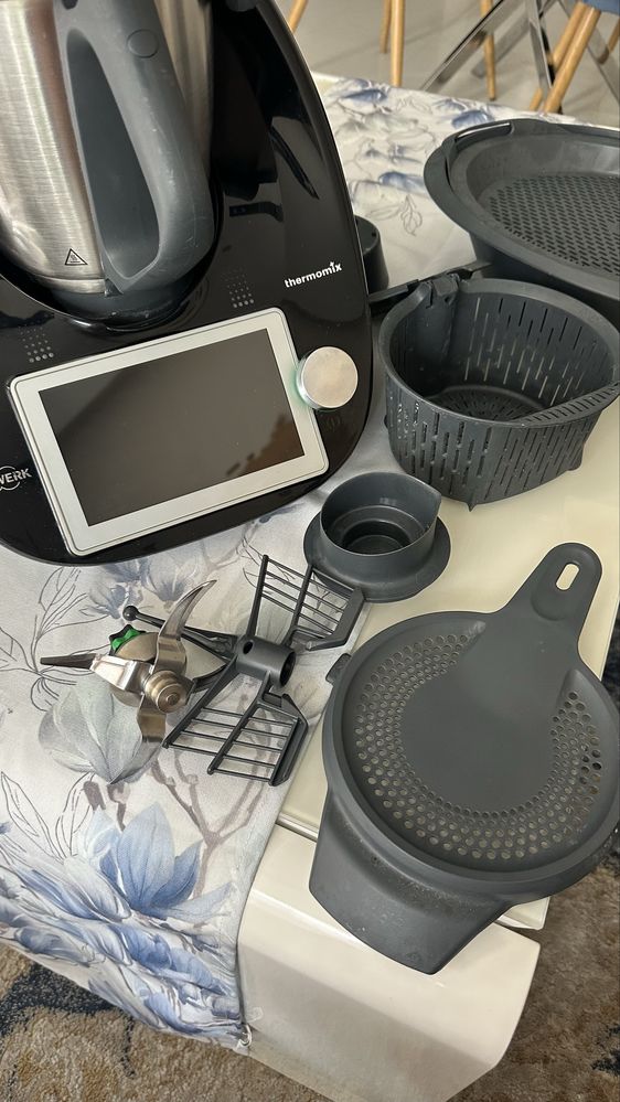 Czarny Thermomix TM6 – stan IDEALNY!