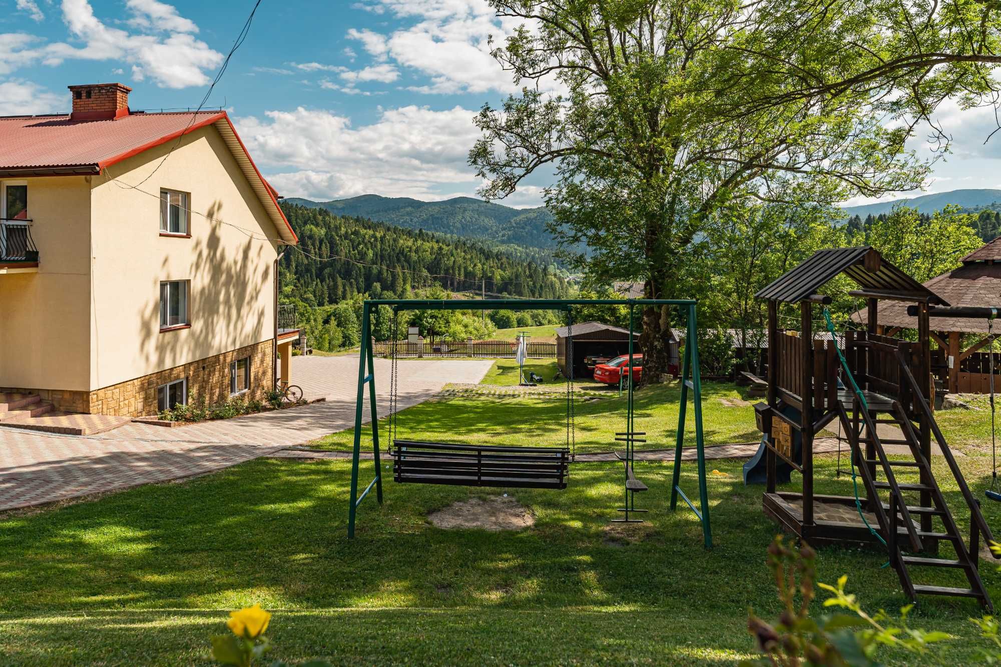Apartament,  jacuzzi w górach, sauna. Bieszczady noclegi wakacje 2025r