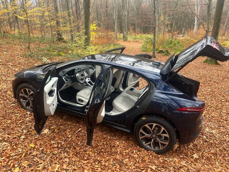 Продам автомобіль Jaguar I-Pace