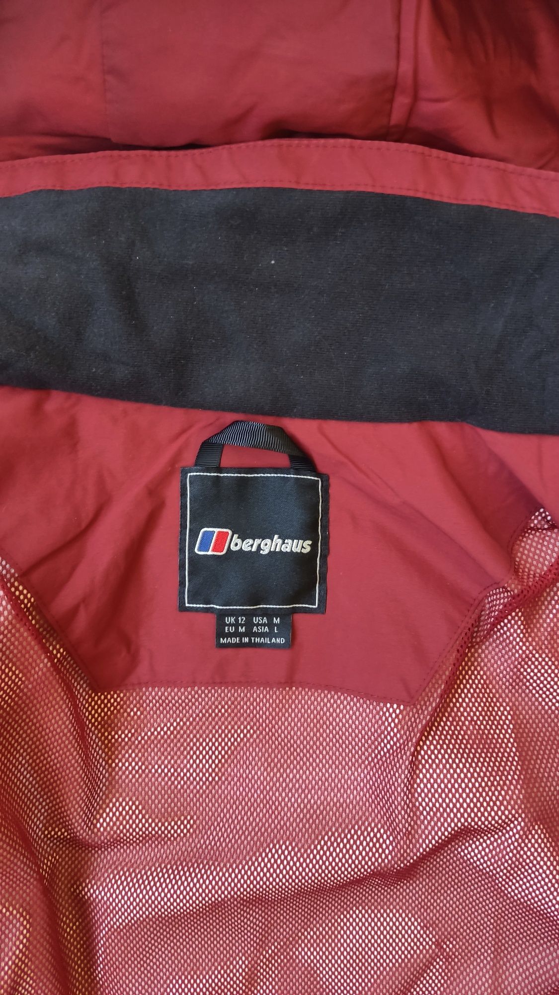Жіноча вітровка Berghaus gore tex