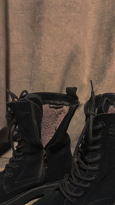 Зимние женские ботинки