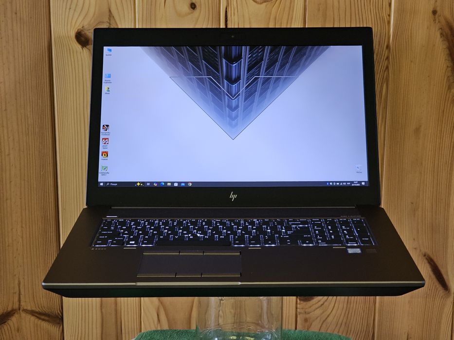 HP ZBook 17 G6/i5 9400H/GTX 1650 4GB/RAM 16GB/SSD 256/HDD 1000GB