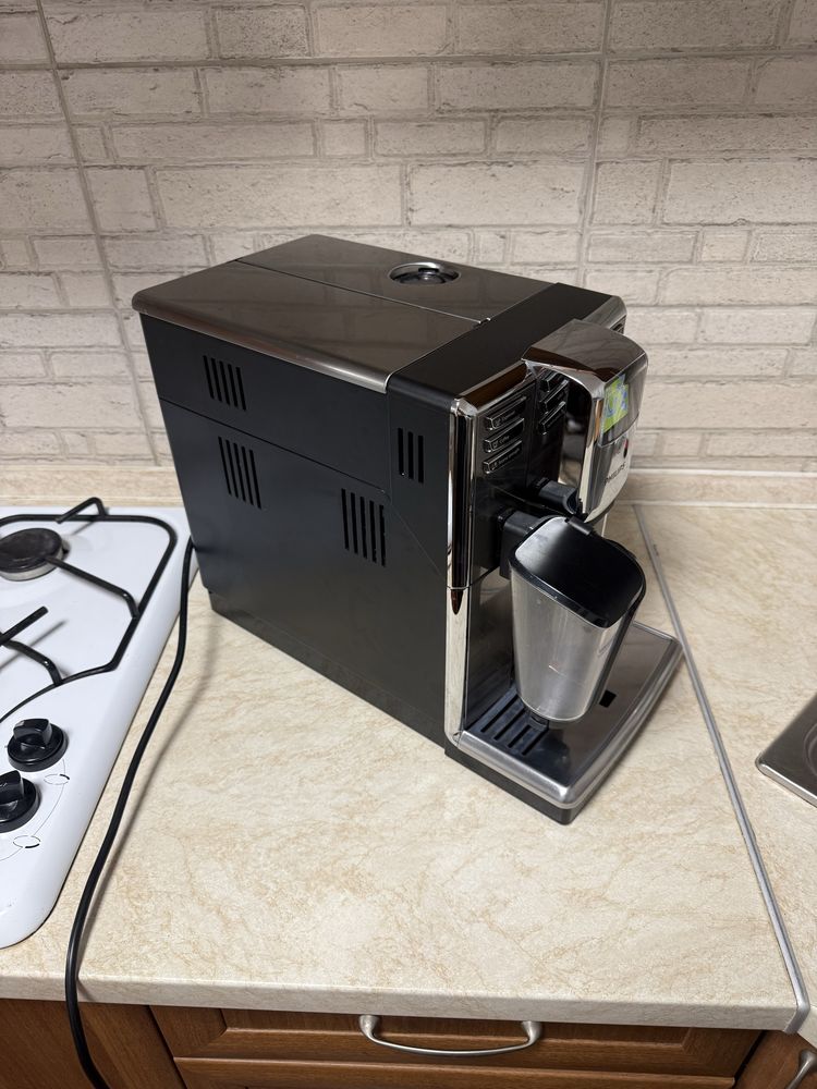 Кофемашина Philips Latte Go Saeco EP5335 series 5000