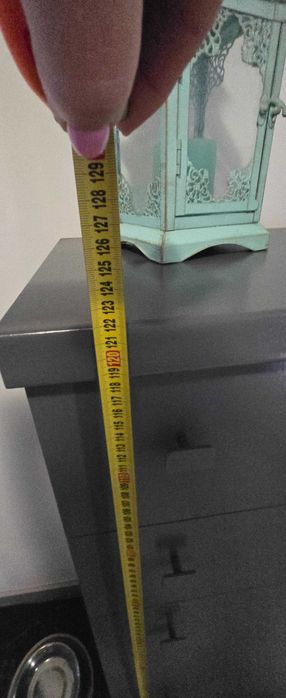 Pojemna komoda z szufladami i półkami na buty