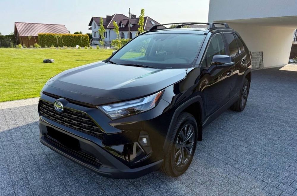 Toyota RAV-4 2024 року