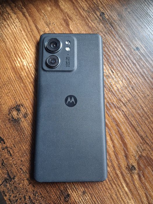 Smartfon Motorola edge 40  8/256GB mega zestaw