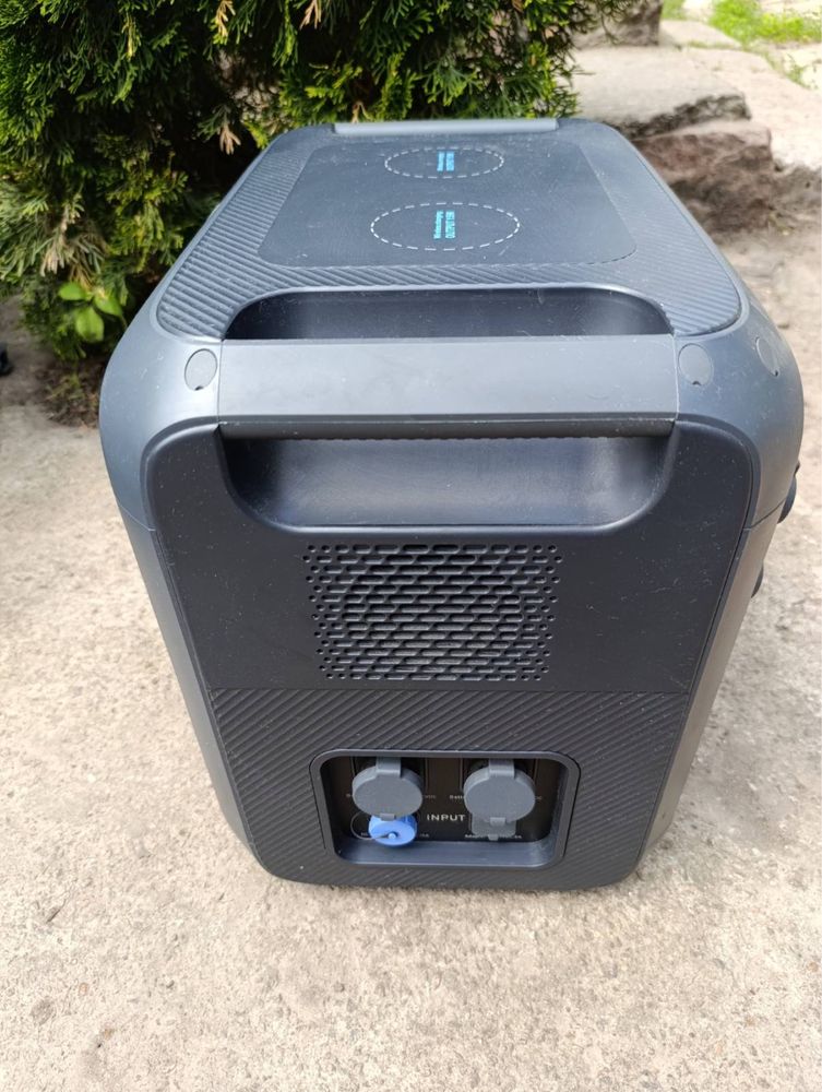 Bluetti AC200MAX | Портативна зарядна станція 2048Вт·год