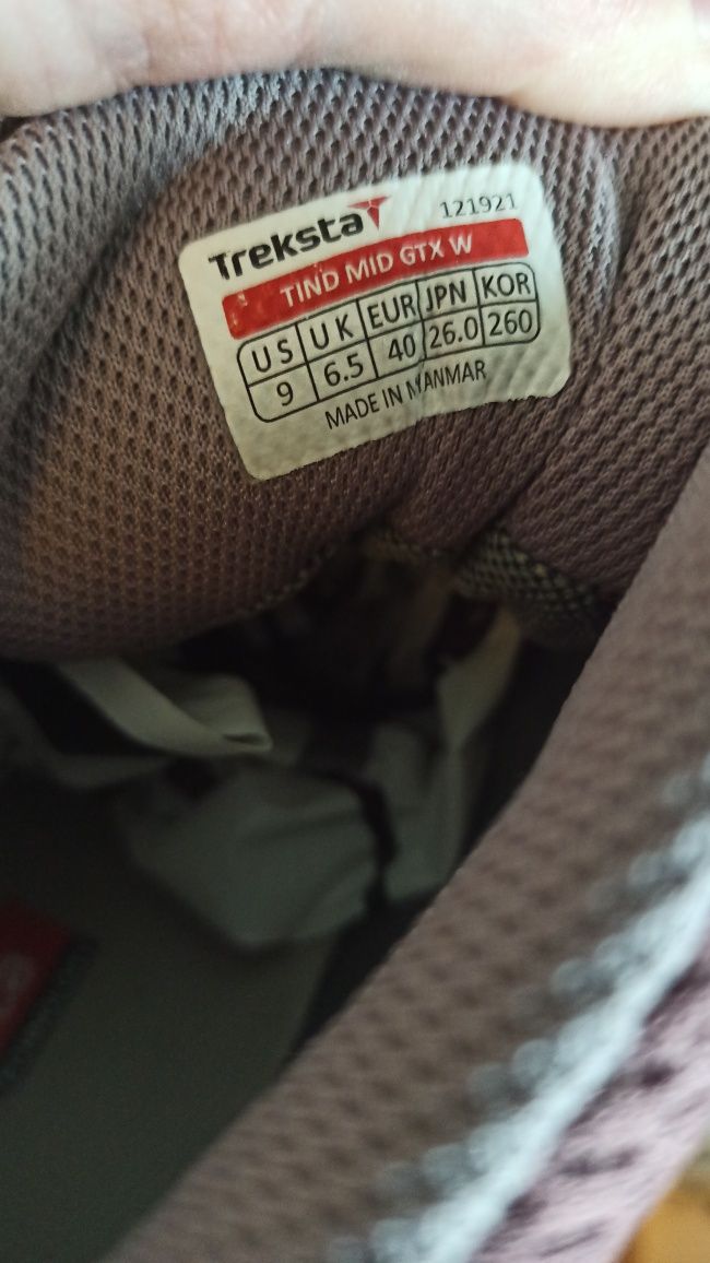 Buty trakingowe Treksta