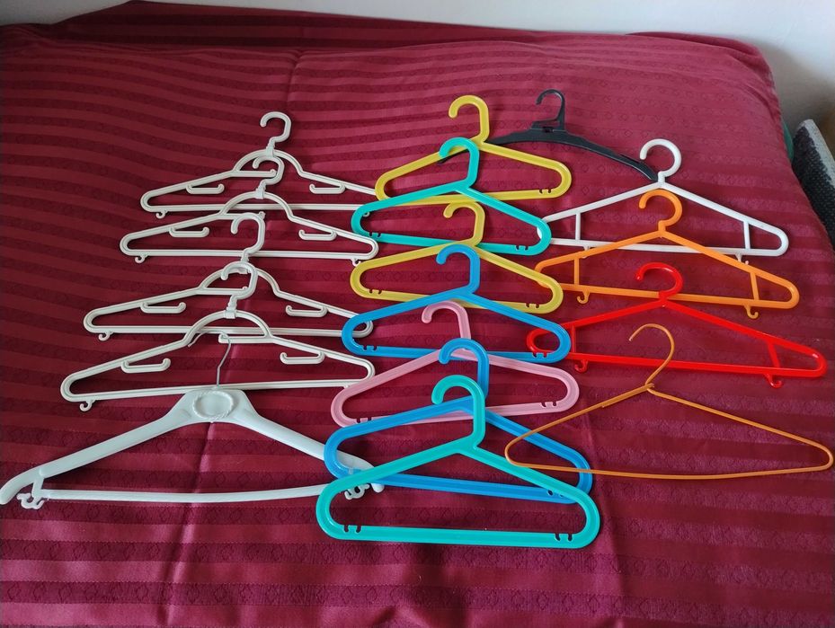 Stojak podstawka pod choinkę z pojemnikiem na wodę, wieszak na ubrania