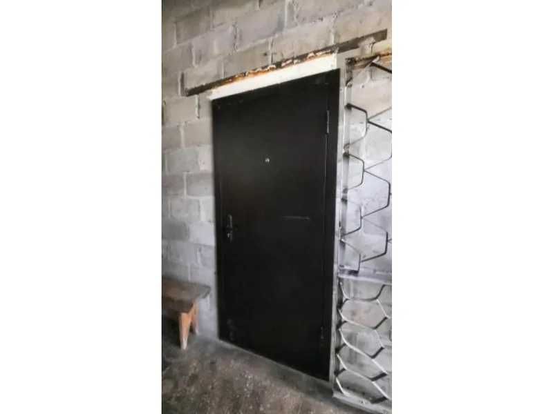 Приміщення магазину, 432,7 кв. м, вул. Лахтінська, 13