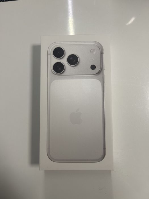 Iphone 17 pro na gwarancji