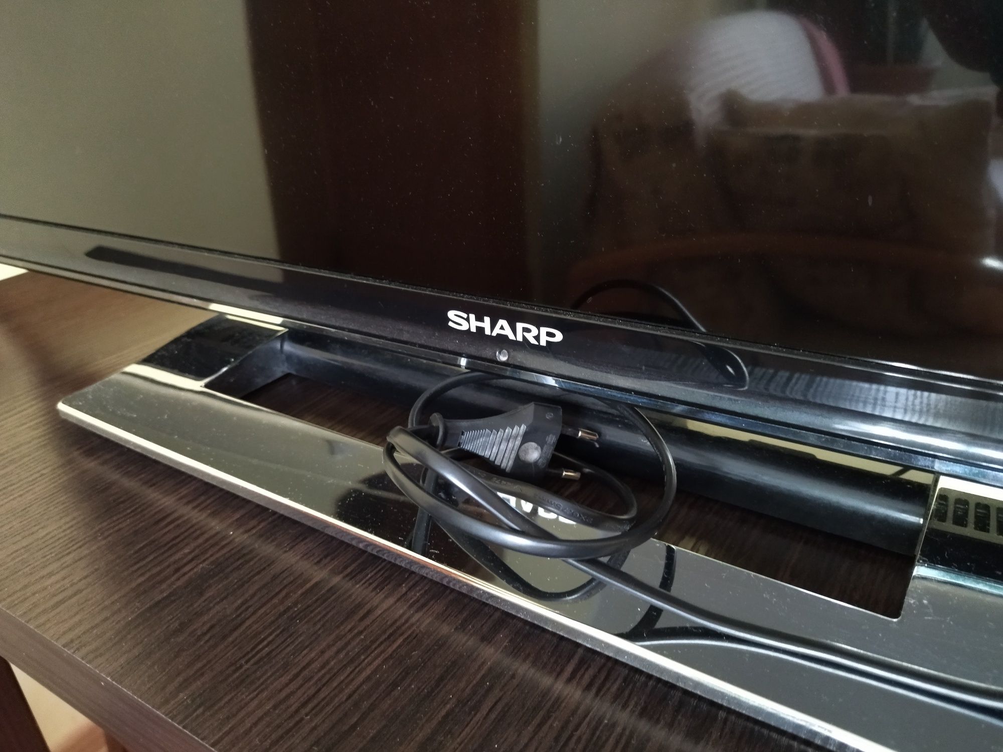 Telewizor Sharp 32" LED LC-32LE350V-BK stan bardzo dobry
