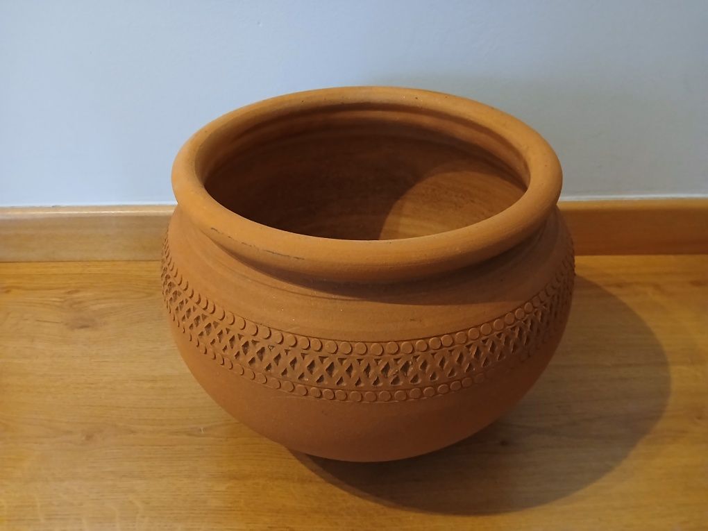 Vaso de barro trabalhado