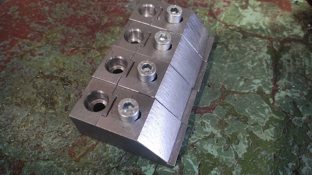 Фрезерні клинові прижими