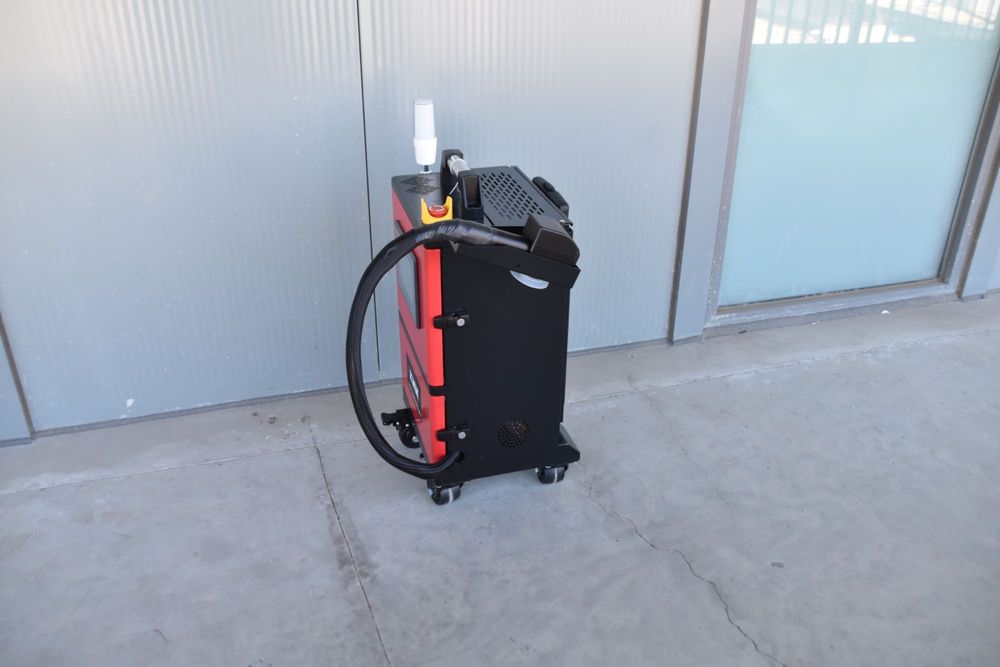 Urządzenie do renowacji, czyszczenia, usuwania powłok Laser pulsacyjny