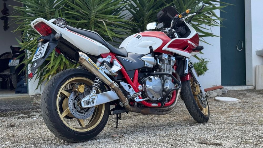Moto Honda Bol d’Ord 1300cc - 2007

Vendo moto Honda Bol d‘Ord 1300, a