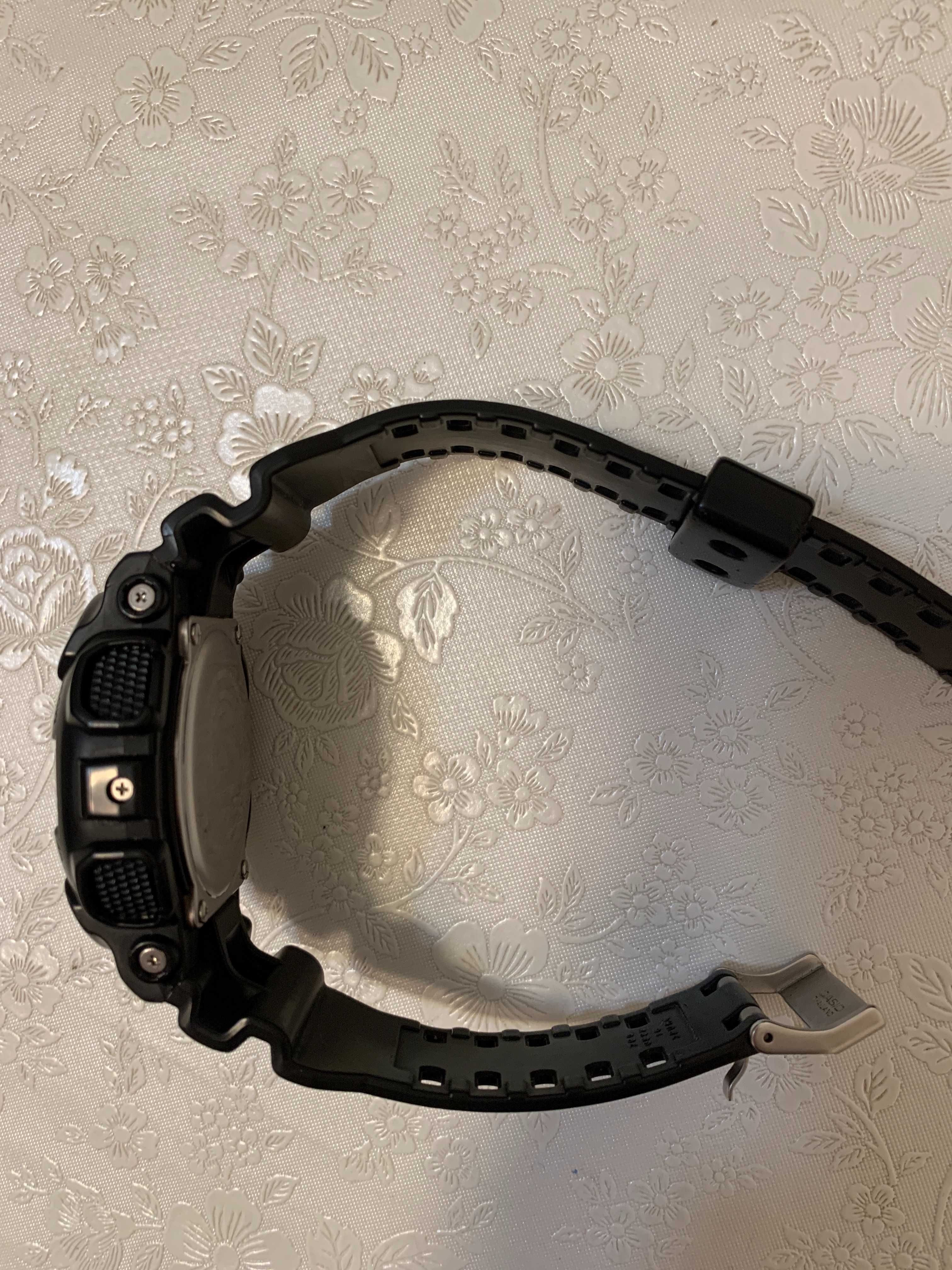 Sprzedam zegarek CASIO 5081 GA-100