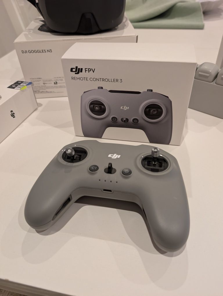 Dji NEO + DJI Googles N3 + DJI FPV remote + extras