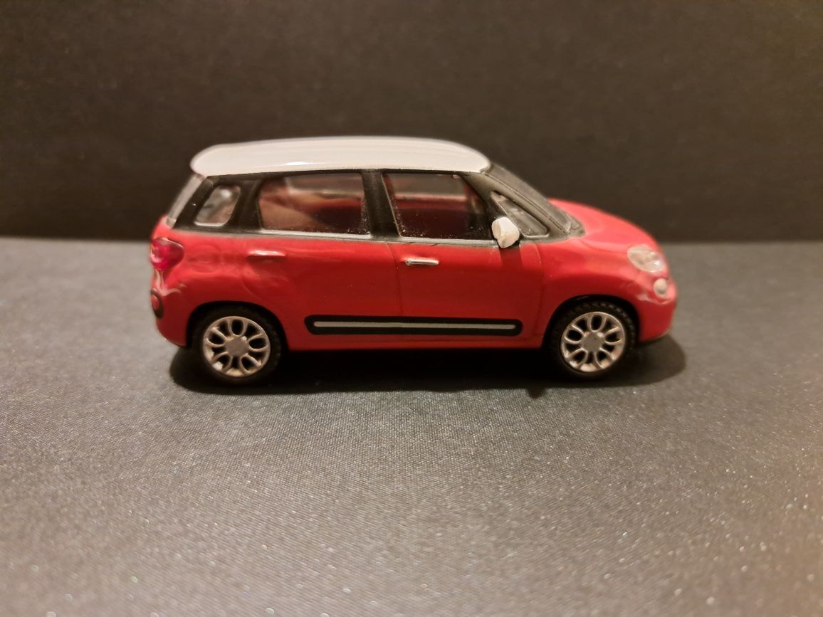 Fiat 500L 1:43 Mondo Motors