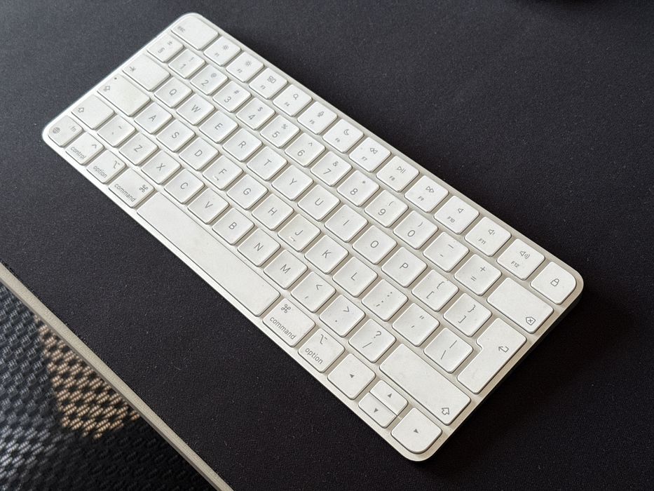 Apple Magic Keyboard A2450