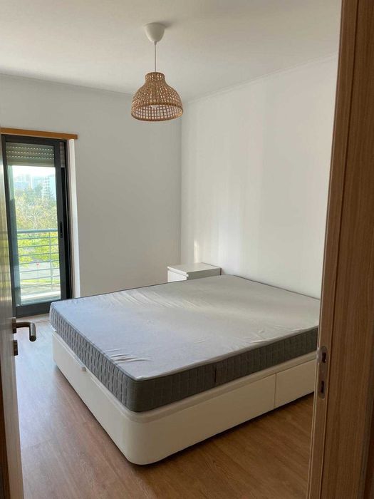 Colchão e sommier ikea em bom estado