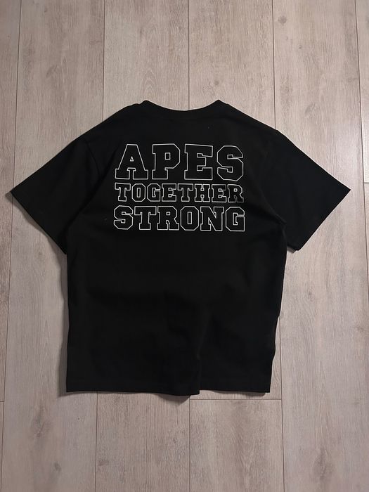 .Футболка Bape..