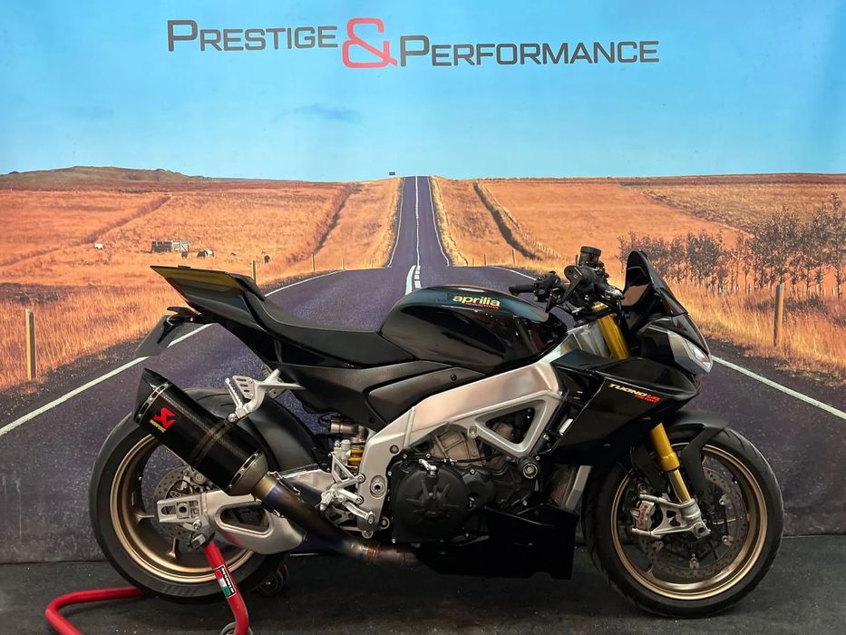 Aprilia Tuono V4 FACTORY