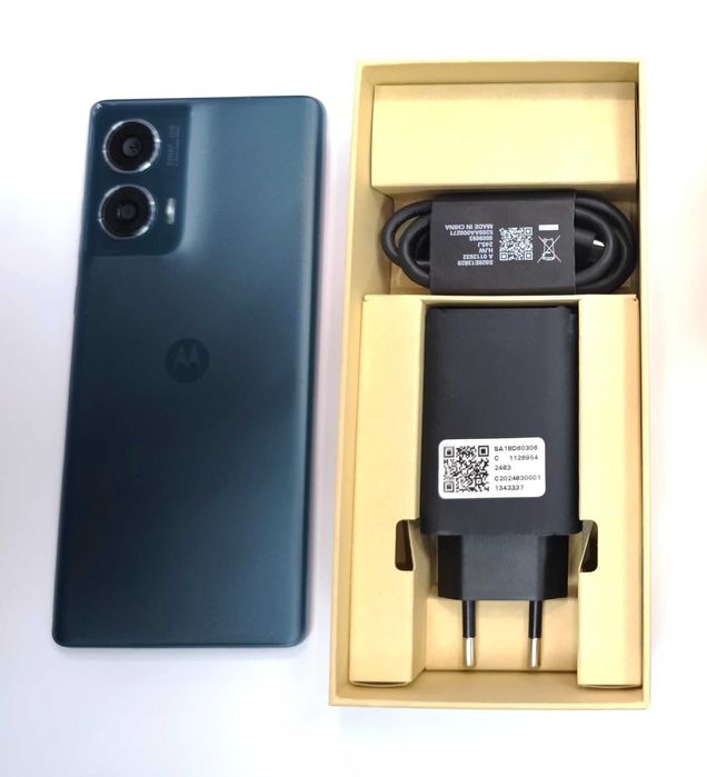 ПРОДАМ Смартфон Motorola Edge 50 Fusion 12/512GB Forest Blue