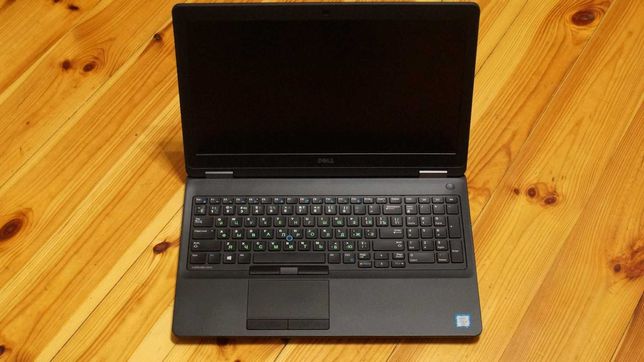 Ноутбук Dell Latitude E5570 IPS/i5-6300U/8Gb DDR4/250Gb NVMe/Radeon R7