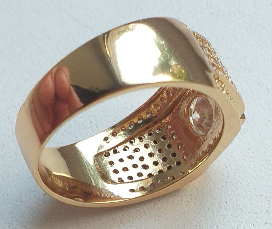 Перстень 22 размер "из медицинкого ювелирного сплава" под золото
