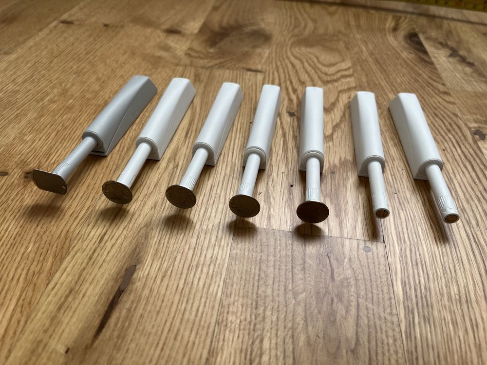 7 szt. Tipon tip-on pdbojnik meblowy